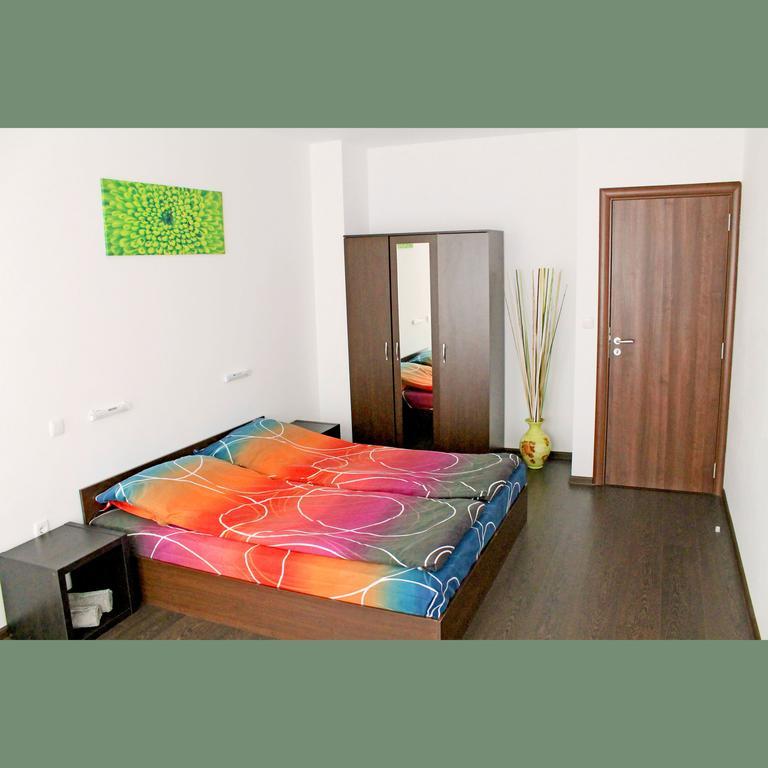Flora Apartment Centrum Sofia Eksteriør billede