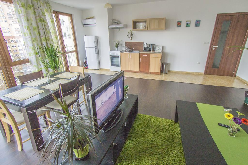 Flora Apartment Centrum Sofia Eksteriør billede